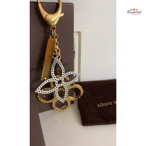 Authentic LOUIS VUITTON Goldtone Tapage Key Holder And Bag Charm - Picture 10 of 12